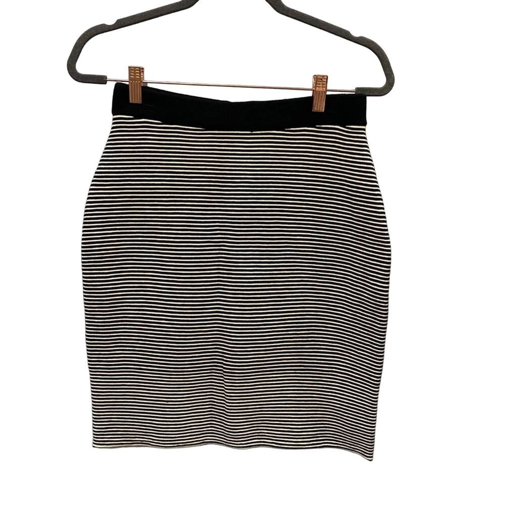 J. McLaughlin Striped Skirt Size Small New With Tags